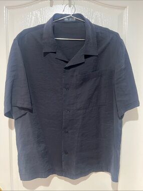 Zara Men's Black Short-Sleeve Button-Up Shirt - Lightweight Casual
